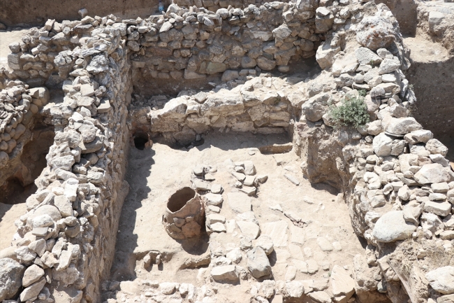 Porsuk Höyük'te Roma dönemine ait yaşam alanı bulundu