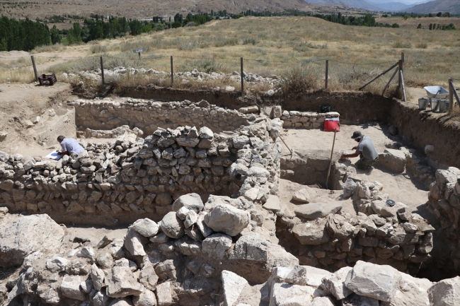 Porsuk Höyük'te Roma dönemine ait yaşam alanı bulundu