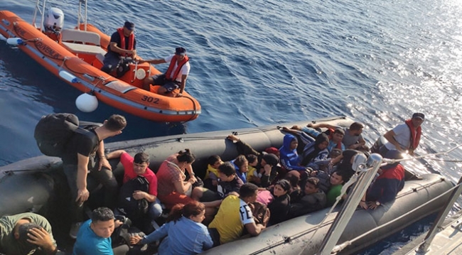 Didim'de 26 düzensiz göçmen yakalandı