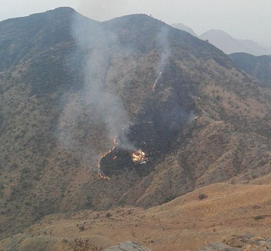 Pakistan Havayolları'na ait yolcu uçağı düştü