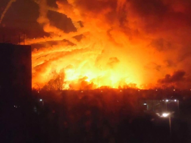 Ukrayna'nın en büyük cephaneliğinde patlama