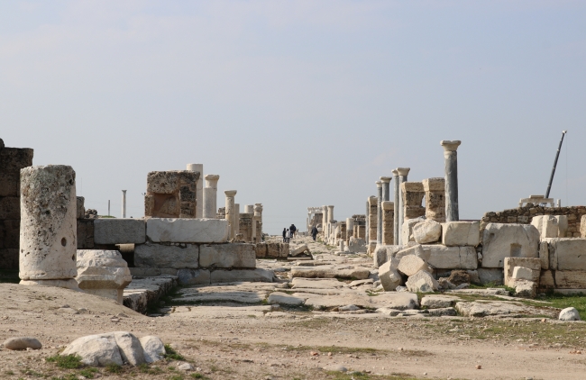 Laodikya'nın antik tiyatrosu kapılarını açmaya hazırlanıyor