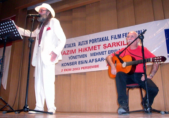 "Anadolu rock ozanı" Cem Karaca'nın vefatının 15'inci yılı