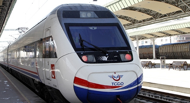 Yüksek hızlı trenleri kullanan yolcu sayısı artıyor