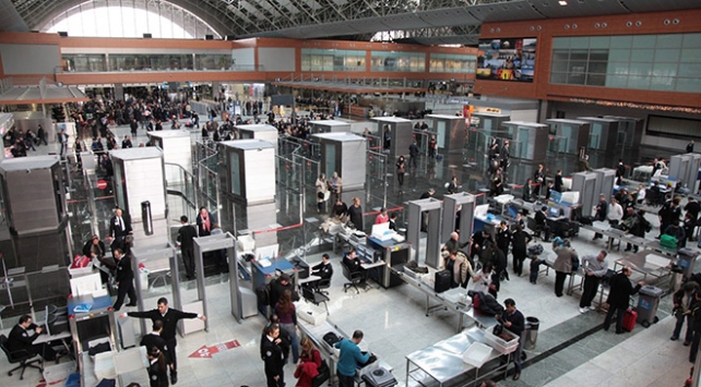 İstanbul havalimanlarında yolcu sayısı 161 ülkenin nüfusunu geçti
