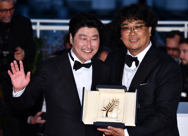 TRT ortak yapımı "Burası Cennet Olmalı" Cannes'da ödül aldı