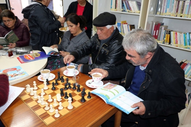 1 saat kitap okuyana ücretsiz çay, kahve ve bisiklet turu