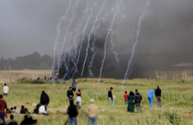 İsrail hükümeti Gazze'yi kana bulayan askerleri savundu