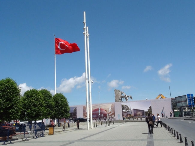 Atatürk Kültür Merkezi’nde son duvar yıkıldı