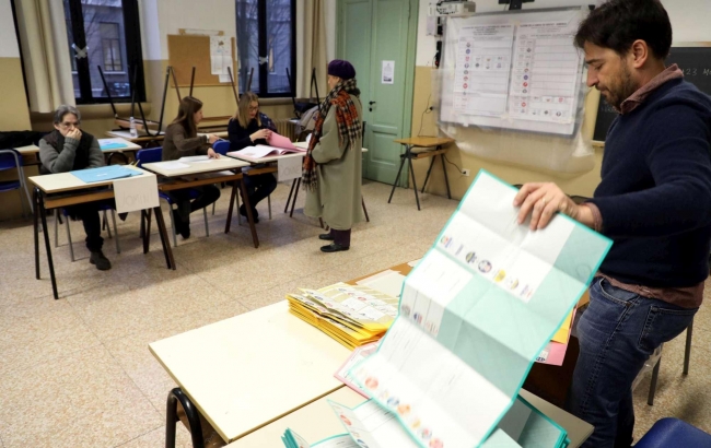 İtalya'da 51 milyon seçmen sandık başında