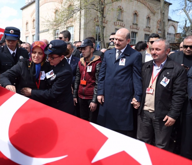 Şehit polis Mehmet Ayan son yolculuğuna uğurlandı