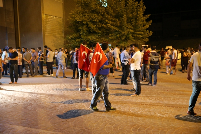 Hatay'da polis uygulama noktasına saldırı: 2 şehit