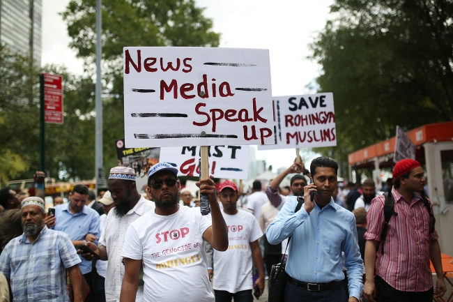 New York'ta Arakanlı Müslümanlar için protesto