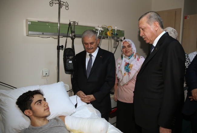 Cumhurbaşkanı Recep Tayyip Erdoğan ve Başbakan Binali Yıldırım'dan hasta ziyareti