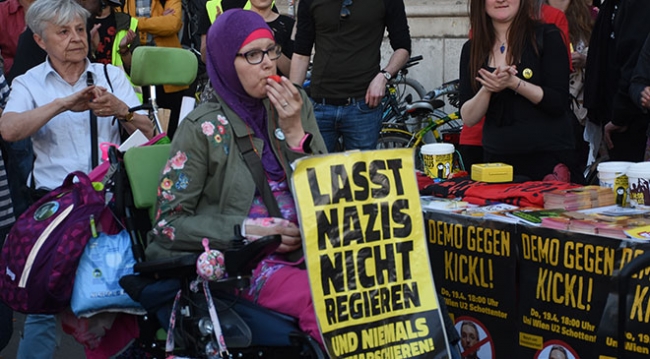 Avusturya’da ırkçı İçişleri Bakanı Kickl protesto edildi