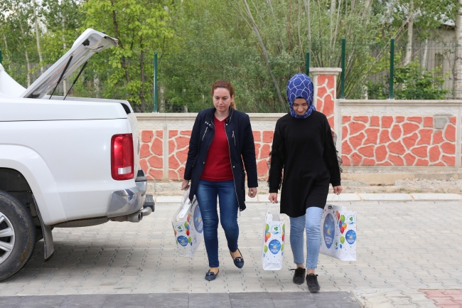 Van'da HDP'li grup belediye personeline saldırdı