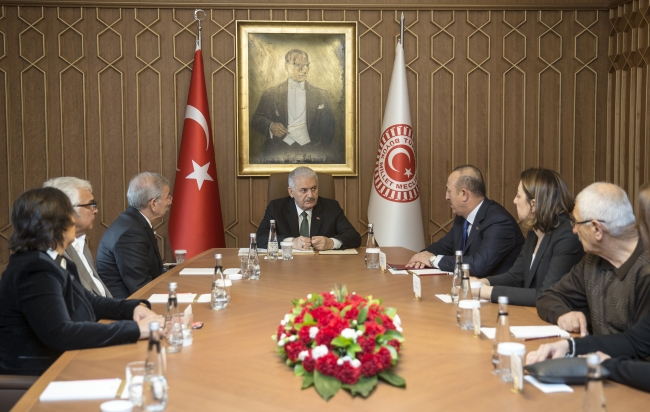Başbakan Yıldırım, Libya'da kaçırılan üç Türk'ün yakınlarını kabul etti