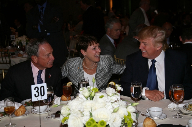 Michael Bloomberg ve Donald Trump bir yemekte. Tarih: 27 Ağustos 2008. Fotoğraf: Getty