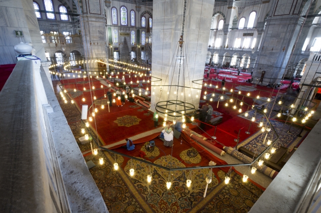 Fatih Camii tarihi halılarına yeniden kavuşuyor