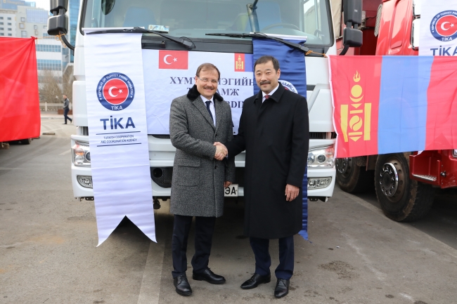 Başbakan Yardımcısı Çavuşoğlu, Moğolistan'da TİKA’nın yaptırdığı caminin açılışına katıldı