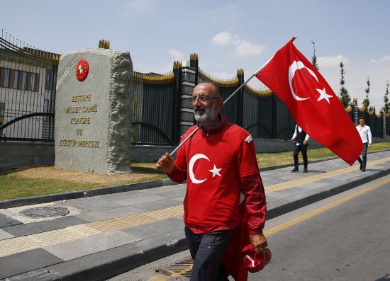 Darbe girişimini protesto etmek için İstanbul'dan Ankara'ya yürüdü