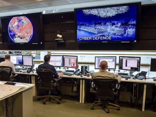 İngiltere, Rusya'ya siber saldırıya hazır