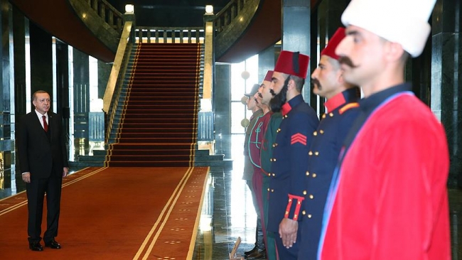 Erdoğan, jandarma kıyafetleri hakkında bilgilendirildi