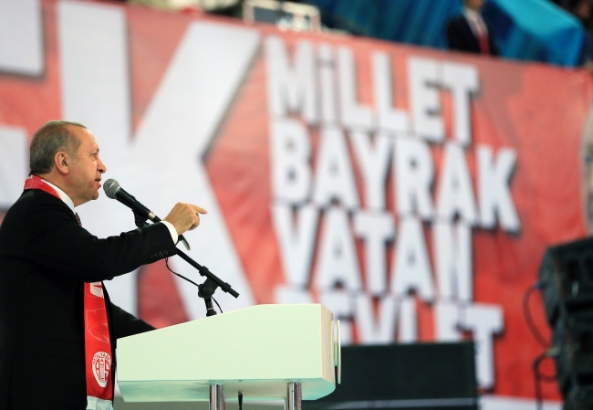 Cumhurbaşkanı Erdoğan: Mehmetçik Afrin'e yürüyor, girdi, giriyor