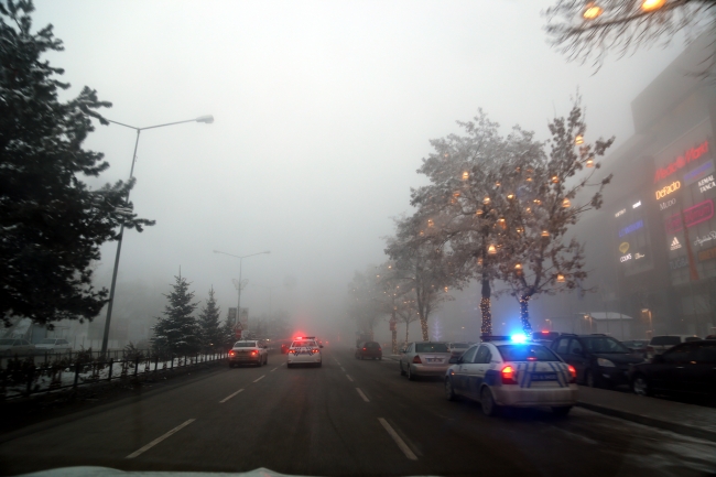 Erzurum'da hava ulaşımına sis engeli