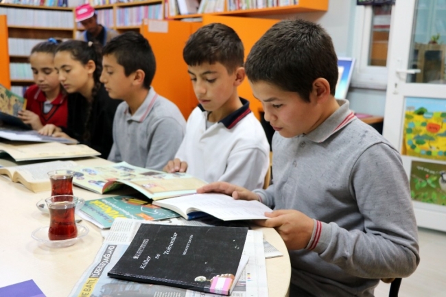 1 saat kitap okuyana ücretsiz çay, kahve ve bisiklet turu