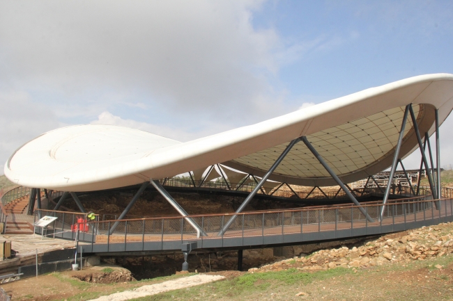 Dünyanın en eski tapınağı olan Göbeklitepe 18 ay sonra ziyarete açıldı