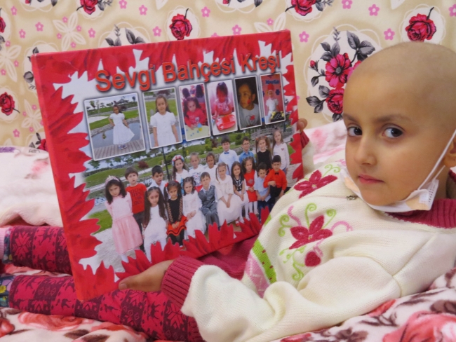 Görme engelli çift, lenf kanseri olan kızları için mücadele ediyor
