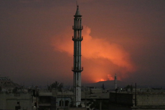 Halep ve Hama'da askeri üslere füze saldırısı