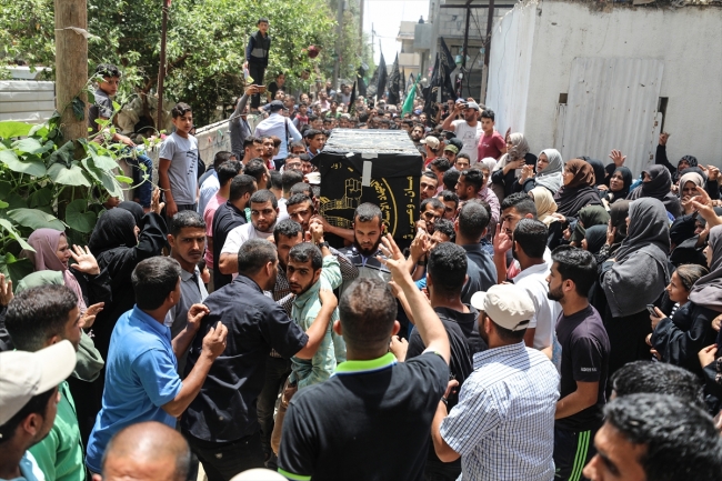 İsrail Gazze'yi top atışlarıyla vurdu: 2 Filistinli şehit oldu