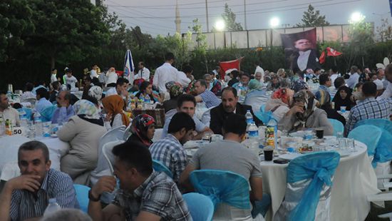 İzmir'de şehit aileleri ve gazilere iftar