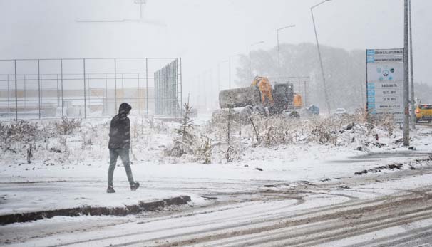 Ardahan-Posof yolunda ulaşıma kar engeli