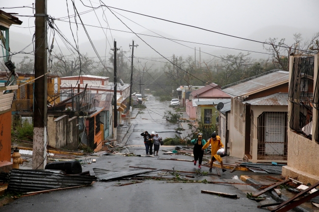 Maria kasırgası yıktı geçti! Porto Riko karanlıkta kaldı
