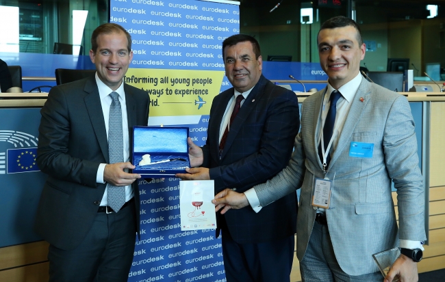 Türk Kızılayı projesi Eurodesk ödülüne layık görüldü