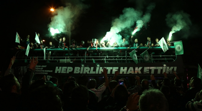 Atiker Konyaspor'a coşkulu karşılama