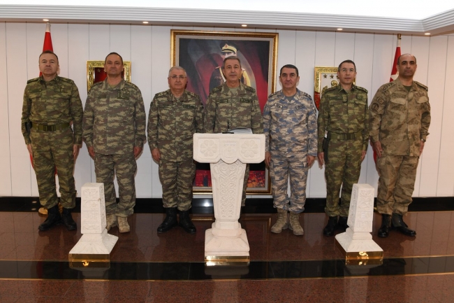 Genelkurmay Başkanı Hulusi Akar ve Kuvvet Komutanları 3 ilde birlikleri denetledi
