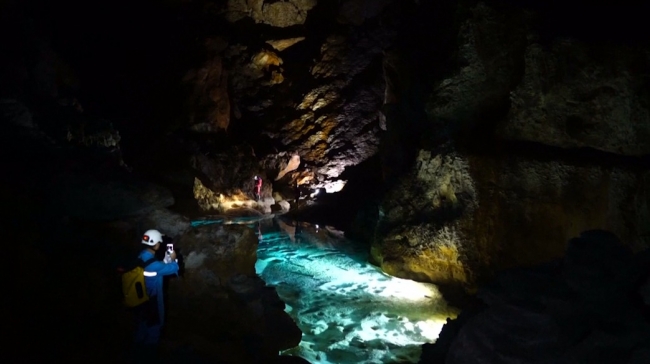 Çin'in güneyinde dev bir mağara keşfedildi