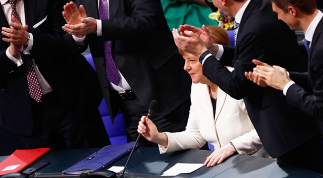 Merkel 4. kez Almanya Başbakanı