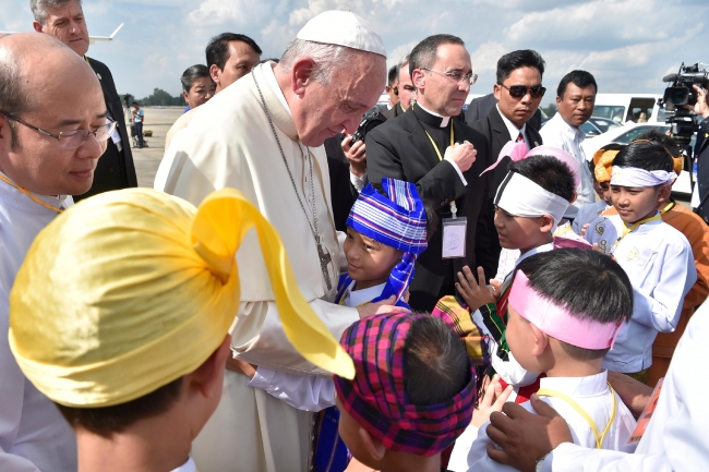 Papa'nın Myanmar ziyaretinde Arakanlılar soru işareti
