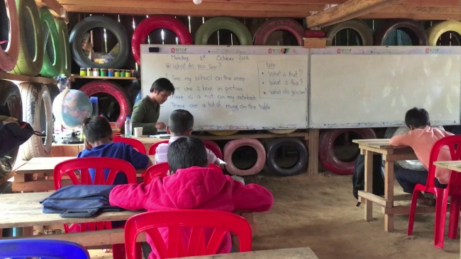 Kamboçya'nın geri dönüşüm okulu: Coconut School