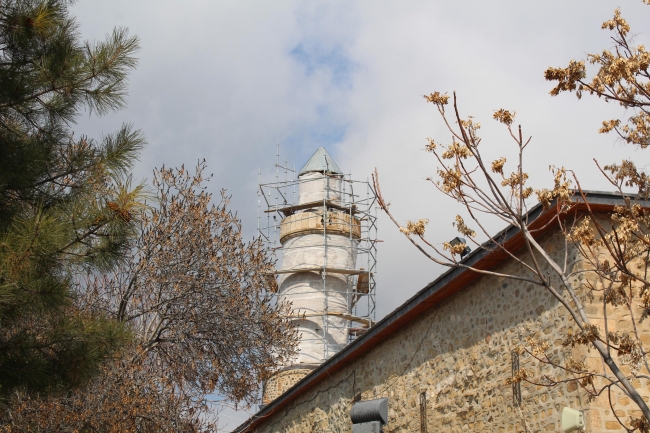 Pisa Kulesi'nden daha eğri olan Ulu Cami'nin minaresi restore ediliyor