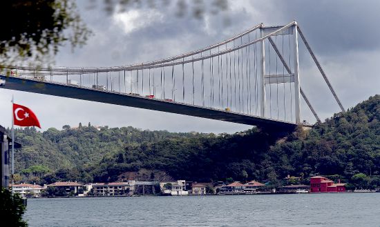 İstanbul'un tarihi yalıları asırlara meydan okuyor