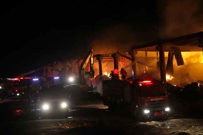 Şanlıurfa'da iplik fabrikasında yangın