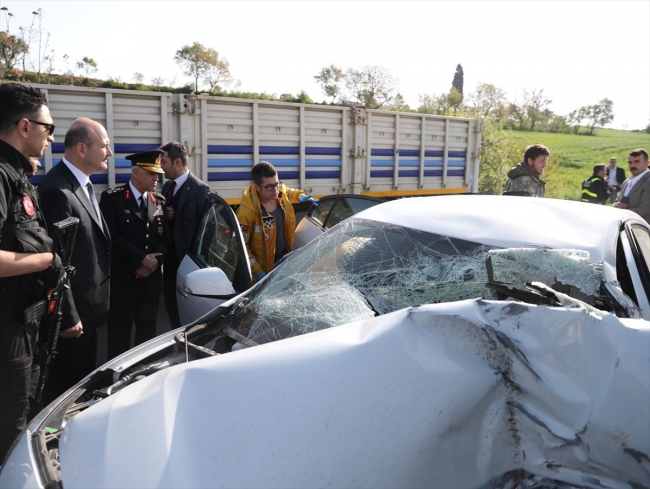 Bakan Soylu’nun konvoyu önünde trafik kazası