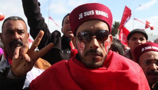 Tunuslular "teröre karşı" yürüyor
