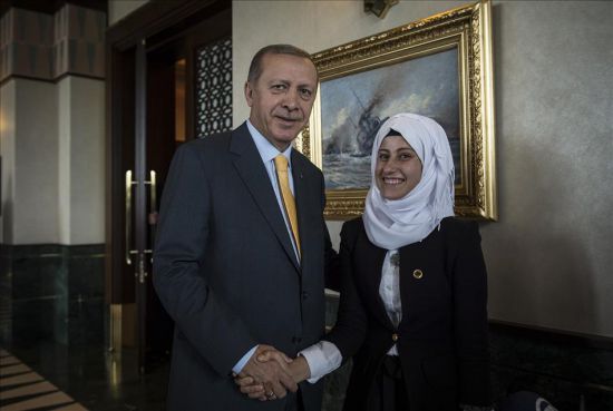 Suriyeli genç kızın Cumhurbaşkanı ile tanışma hayali gerçekleşti